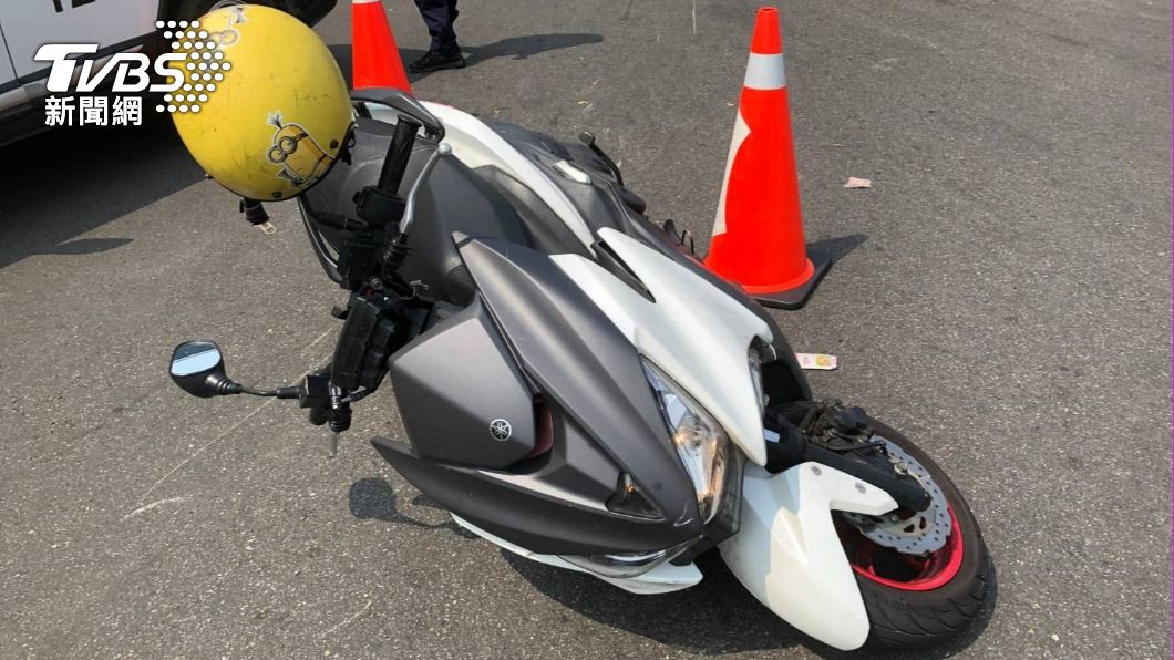 三歲女童也一起摔車。（圖／TVBS）
