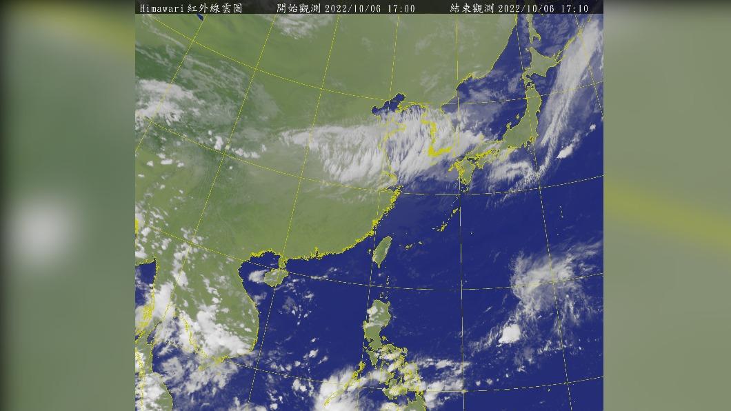由於受到東北季風影響及對流發展旺盛,5縣市易有短延時強降雨。(圖/翻攝自氣象局)