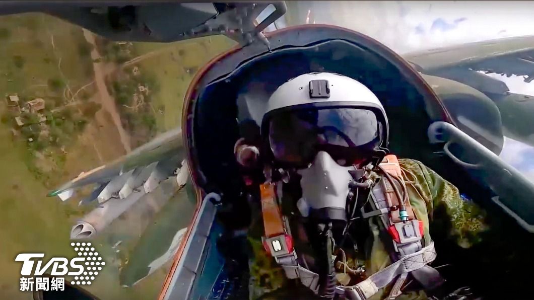 駕駛戰機入侵烏克蘭領空的俄軍飛行員。(圖/達志影像美聯社)