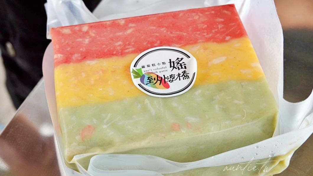 店家的蘿蔔糕還有拿到專利,而且是使用炭燒方式蒸熟。(圖/水晶安蹄 不務正業過生活提供)