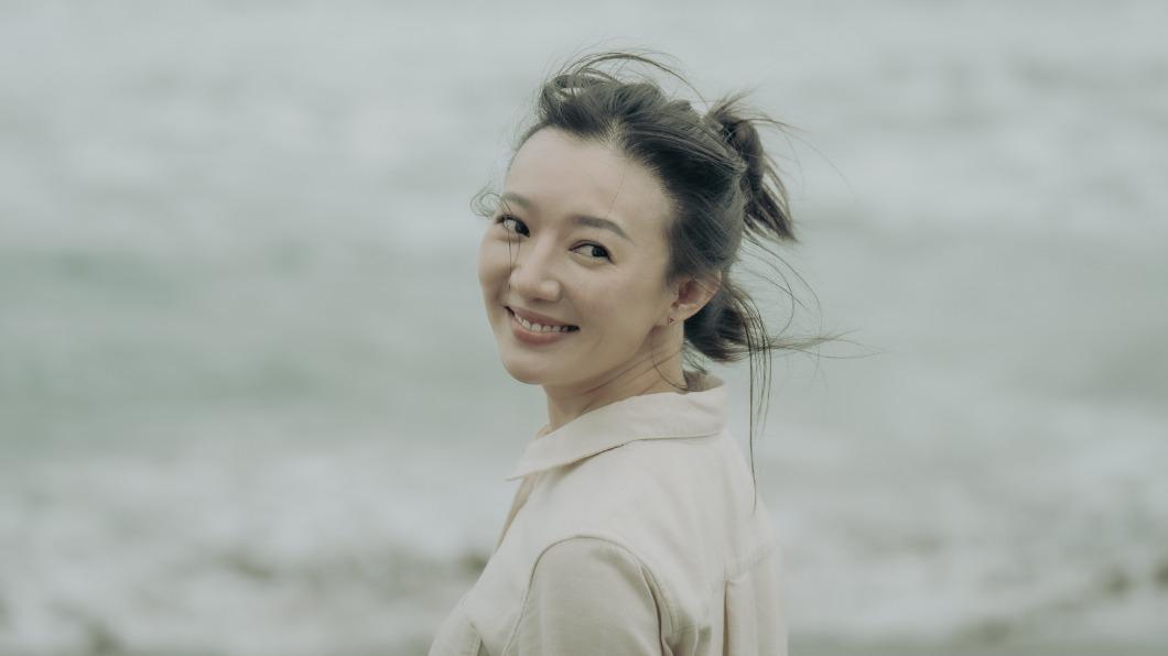 李杏在《尾號1314》中遠赴英國追夢,身為婚姻中的前進者。(圖/公視提供)