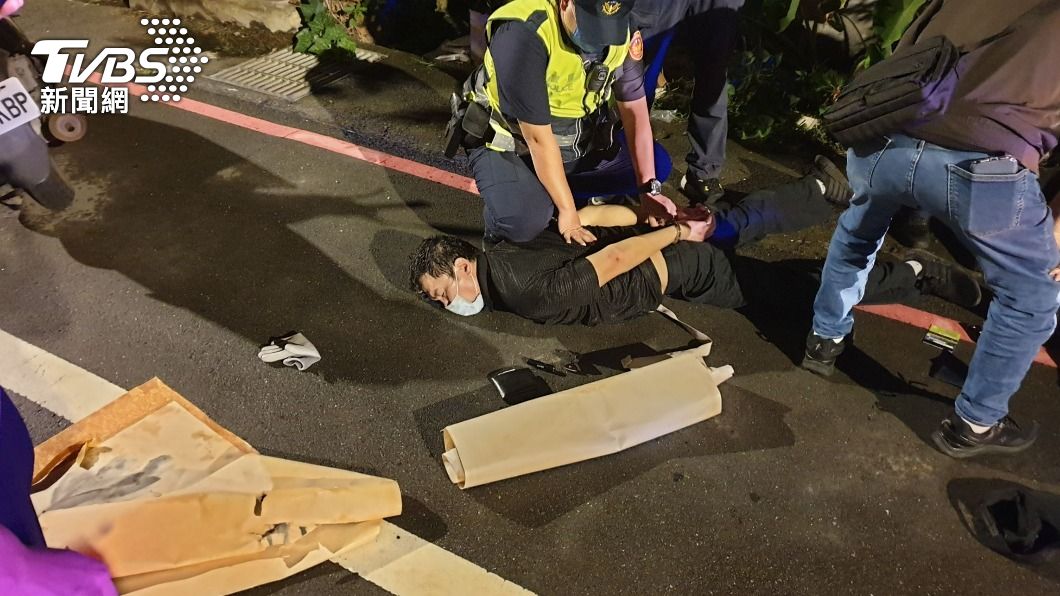 3賊闖寺廟偷畫遭警甕中捉鱉 贓物中赫見「張大千名作」