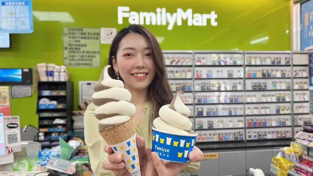 10月10日至Fami!ce全家霜淇淋販售店舖購買WA!COOKIES聯名霜淇淋,即享買1送1。(圖/業者提供)