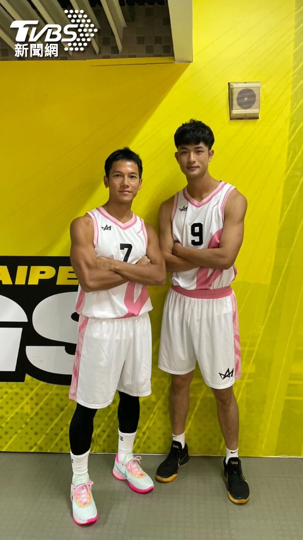 梁瀚名(左)、王新凱私下都有打球習慣。(圖/TVBS)