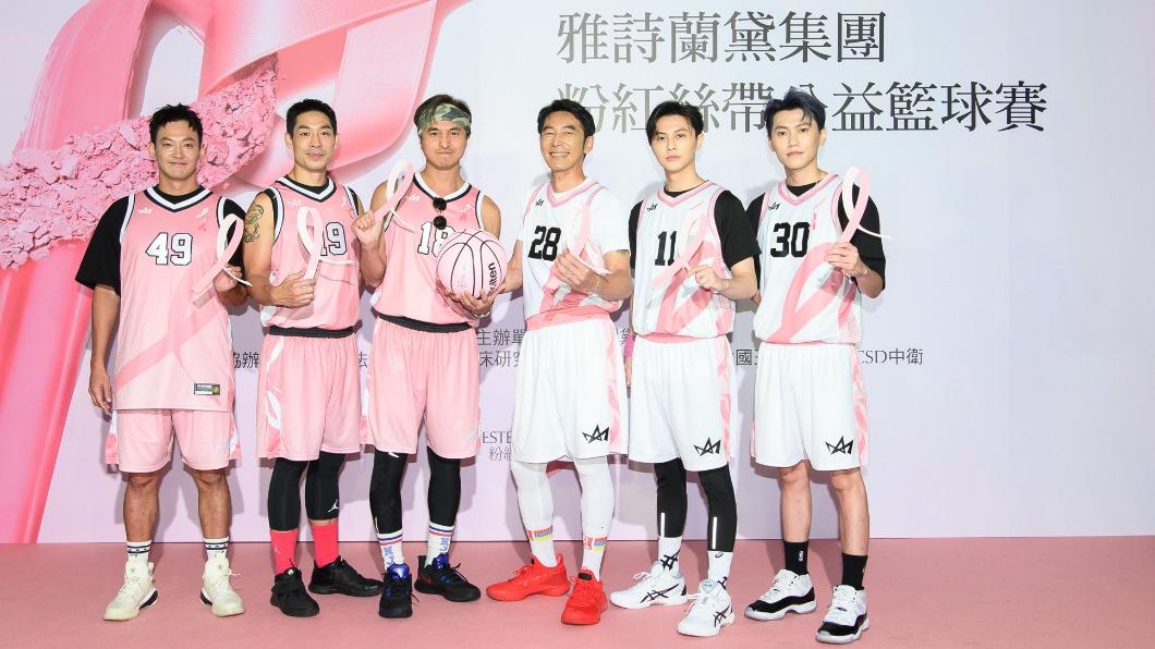 左起廖威廉、藍鈞天、王少偉、李李仁、邱勝翊、邱宇辰。(圖/雅詩蘭黛提供)