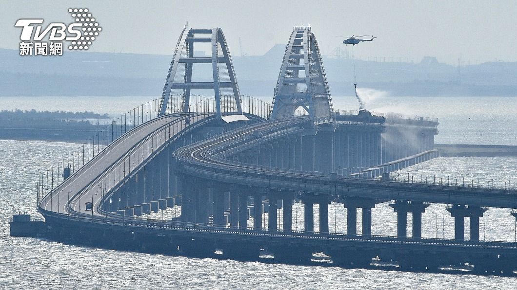 烏克蘭軍事觀察家表示,俄軍佔領胡歷達爾之後,等於打通了烏南佔領區和克里米亞半島的運輸通道。(圖/達志影像美聯社)