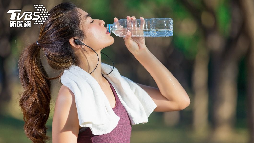 運動量不大的話喝水就好。 （示意圖／shutterstock達志影像） 