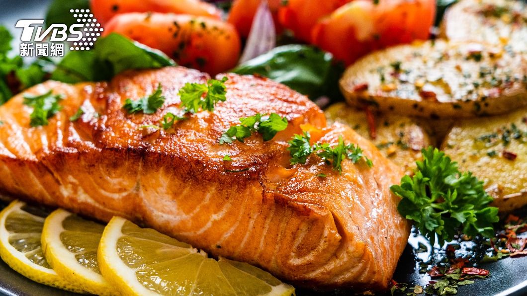 魚肉的脂肪中含有Omega -3不飽和脂肪酸DHA和EPA。（示意圖／shutterstock達志影像）
