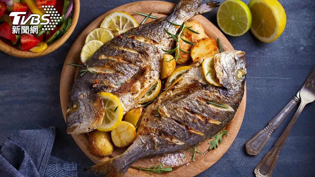 吃魚代表「年年有餘」。(示意圖/shutterstock達志影像)