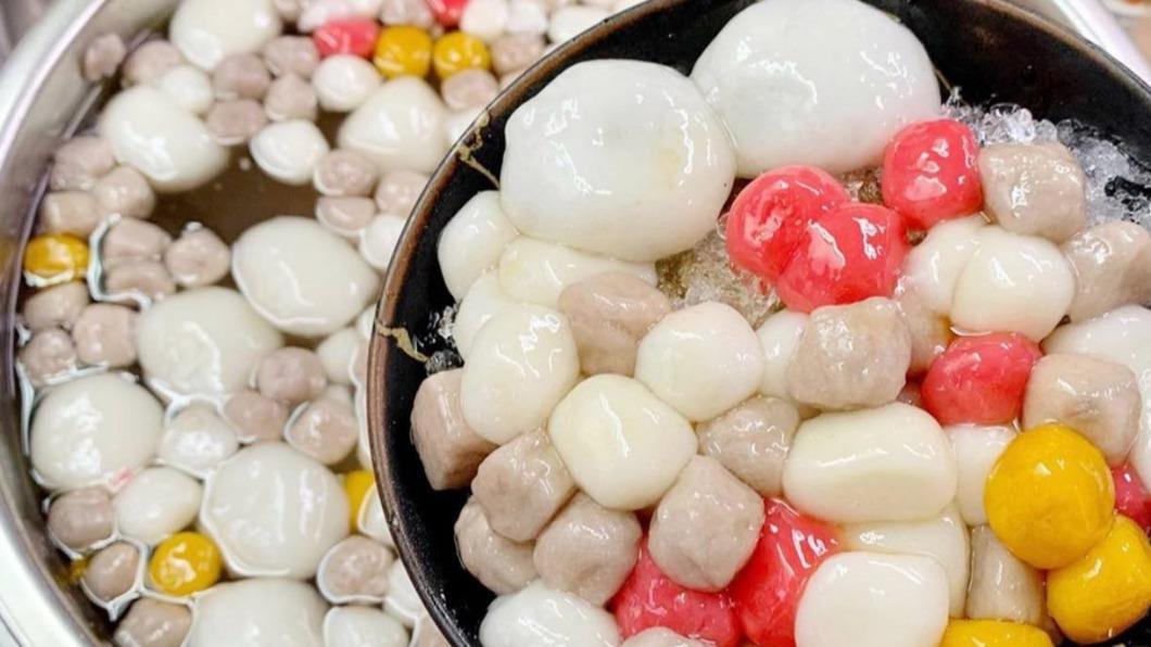 純糯米製作的「綜合湯圓」口感很軟Q，芋圓、地瓜圓也是Q嫩帶點嚼勁。（圖／阿華田的美食日記提供）