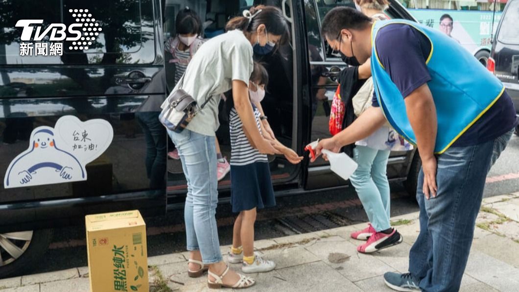 解決「鐵路中斷不便」台東TTGO接駁車試行　80人體驗