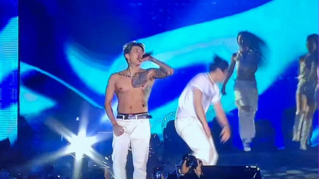 Jay Park(朴載範)登台演出。(圖/讀者提供)