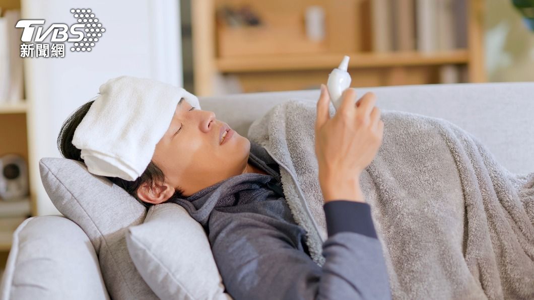 男子平時身體無不適，卻恰巧在健檢前發燒。（示意圖，非當事人／shutterstock 達志影像）