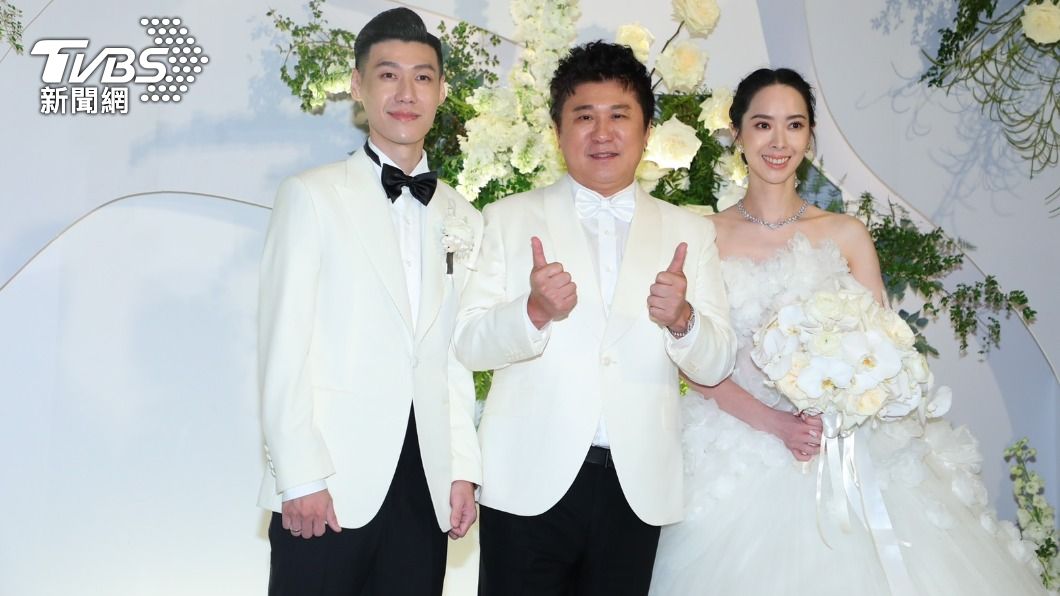 香蜜拉與老公Alex今補辦婚宴，乾爹胡瓜擔任證婚人。（圖／黃城碩攝）