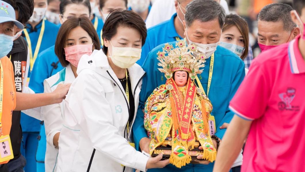 假設棄保，黃珊珊將成最大贏家。（圖／翻攝自黃珊珊臉書）