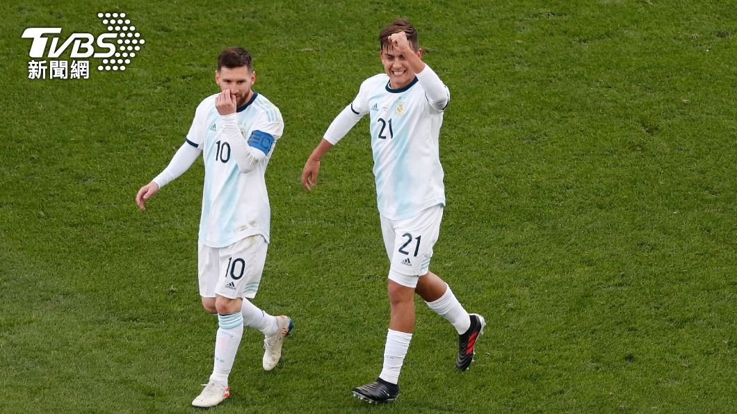 阿根廷Dybala(右)受傷，今年恐無法與梅西一同征戰世界盃。（圖／達志影像美聯社）