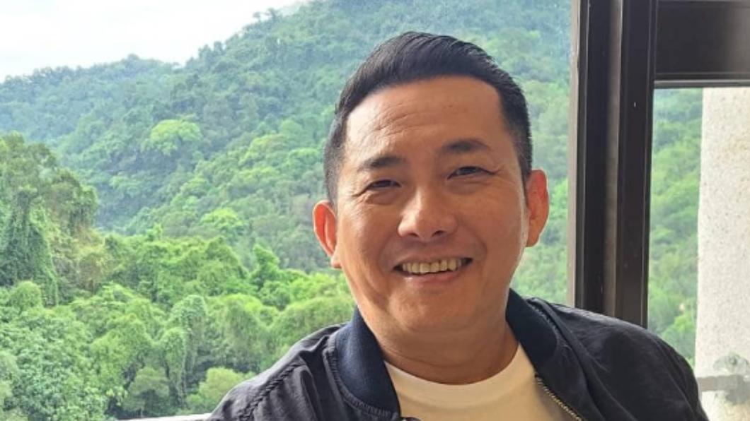 屈中恆熬夜久坐驚見「肛門流膿」嚴重恐敗血症 1茶助改善