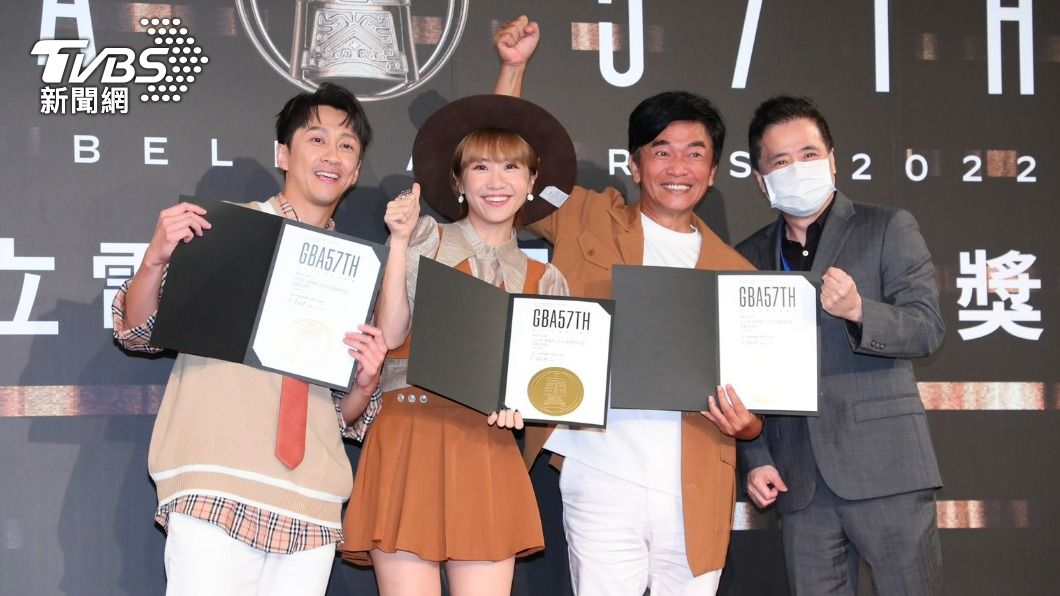 3人一同領取入圍證書。（圖／黃城碩攝）