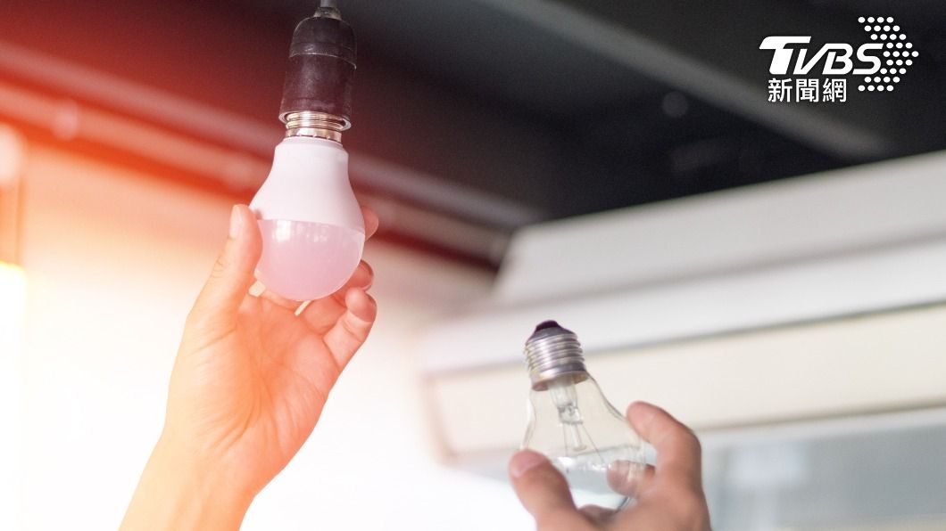 感應式電燈省電又便宜為何不普及?過來人曝缺點:很恐怖