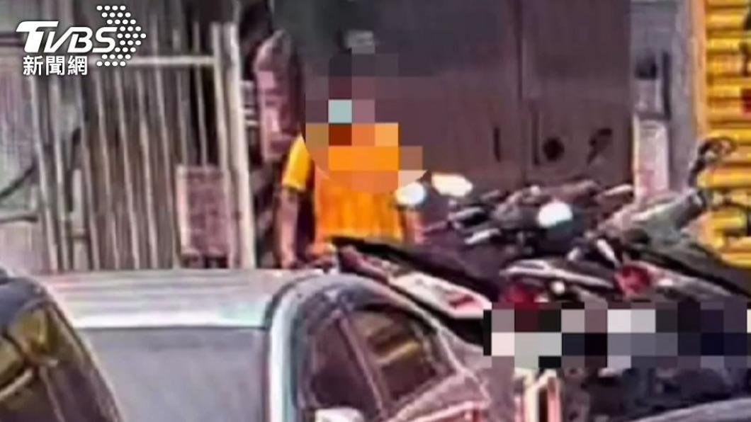 涉嫌勒斃女大生的陳男在行兇後離開租屋處，隨即跑回新北市住家吞藥輕生。（圖／TVBS）