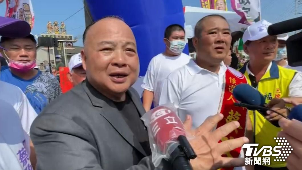 叔叔蔡慶源幫站台。(圖/TVBS)