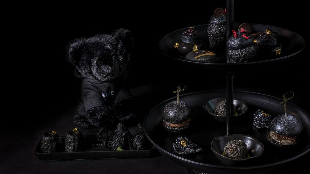時尚闇黑下午茶！W聯名BLVCK　「黑天鵝」送上桌