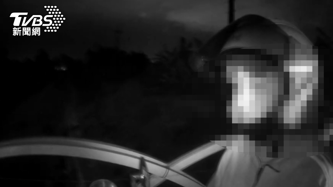 洪男酒後騎車還載小孩被逮。（圖／TVBS）