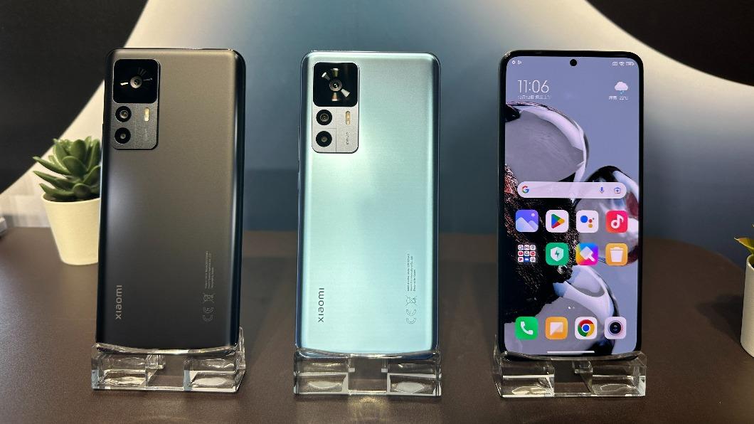 Xiaomi 12T 則是使用聯發科技 Dimensity 8100-Ultra 記憶體 8GB+ 容量256GB。(圖/葉韋辰攝)