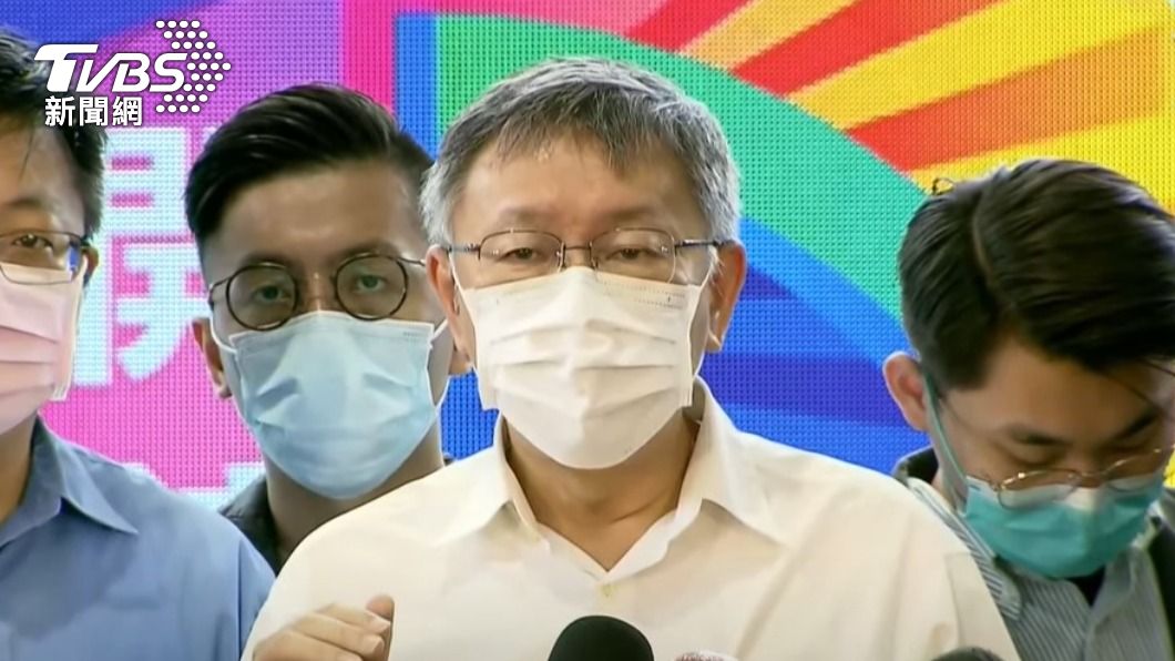 台北市長、台灣民眾黨主席柯文哲上午受訪。(圖/TVBS)