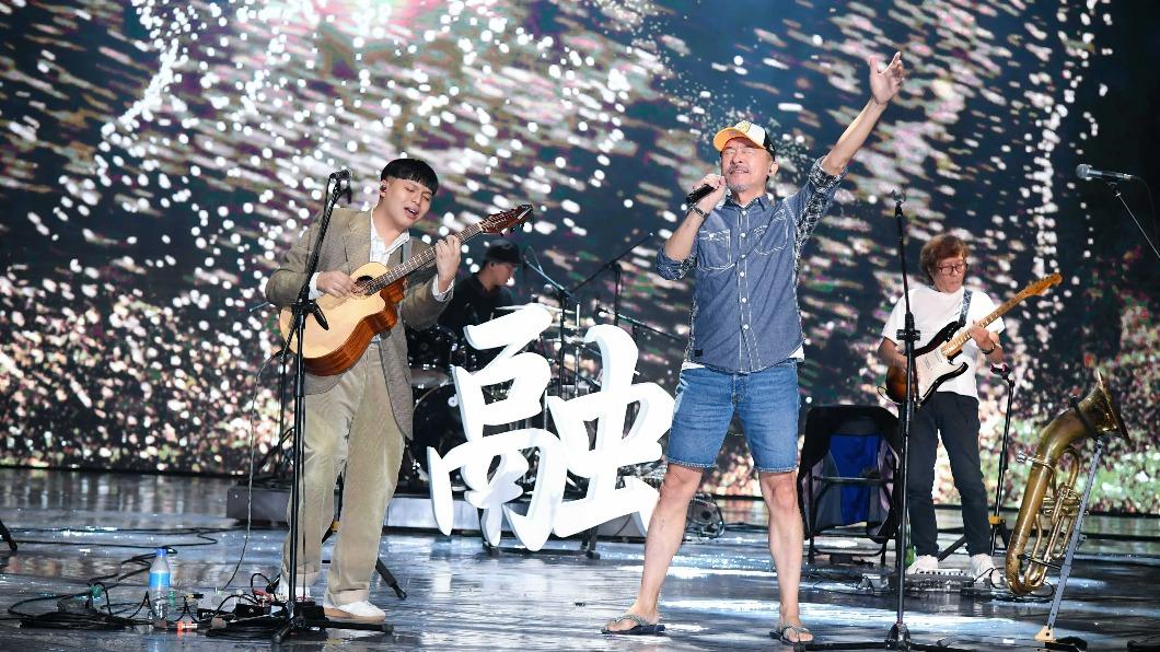 他們的演出融合了國、台、客3種語言。(圖/三立提供)