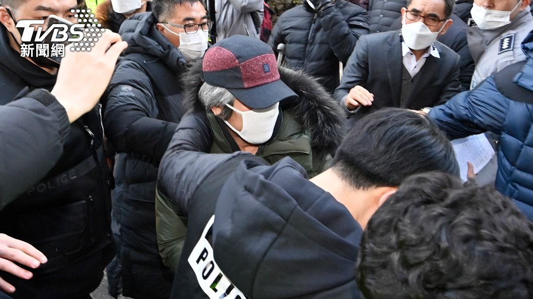 趙斗淳於2020年刑滿出獄,引發南韓輿論譁然。(圖/達志影像美聯社)