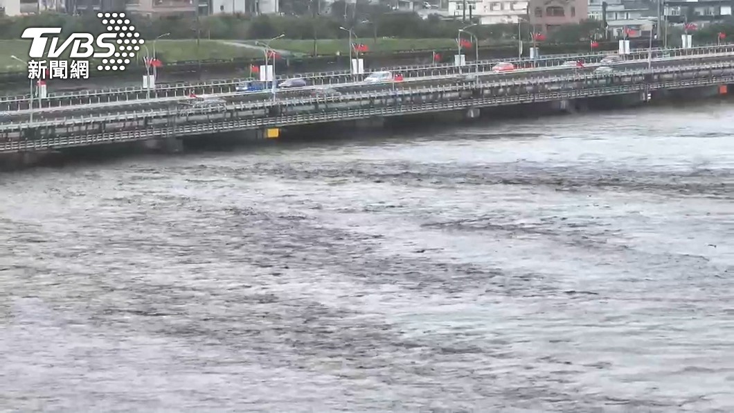 尼莎颱風帶來超狂豪雨 水利署連發65則淹水警戒