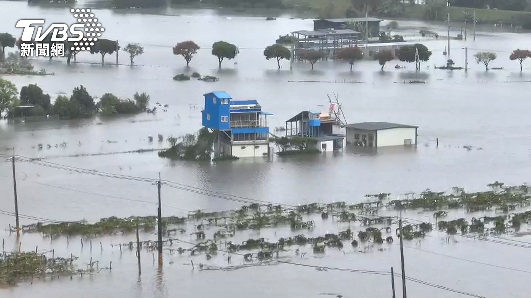 颱風尼莎雨炸北台灣 宜蘭成重災區、雙北慘淹又落石
