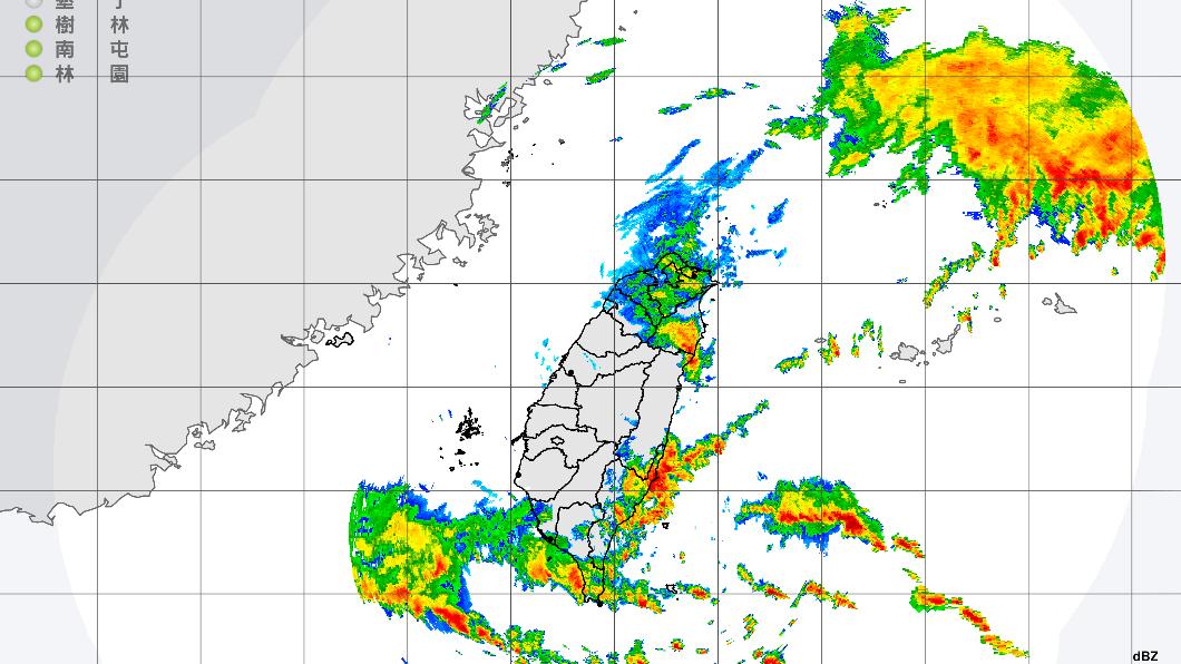 尼莎共伴效應還沒完!「致災降雨」灌北東。(圖/中央氣象局)