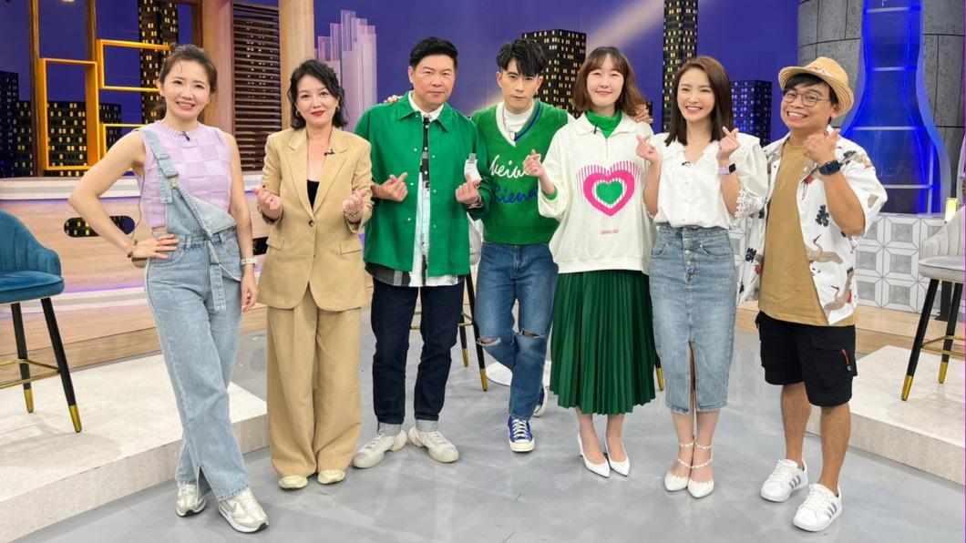 謝忻（左起）、苗可麗、曾國城、JR、巴鈺、陳子玄和阿松日前錄影。（圖／衛視中文台提供）