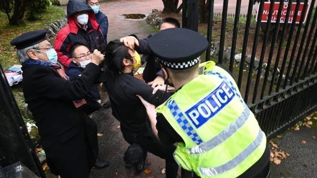中國駐英領事館毆打港人 英外交部:不便多評論