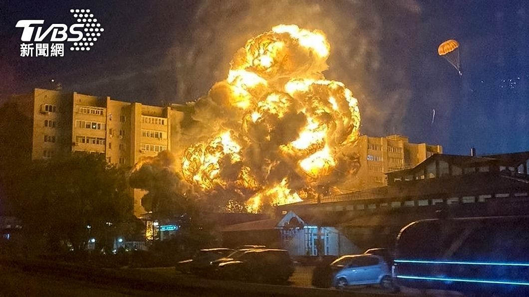 俄羅斯蘇愷34戰機墜毀撞民宅燃熊熊大火 釀6死19傷