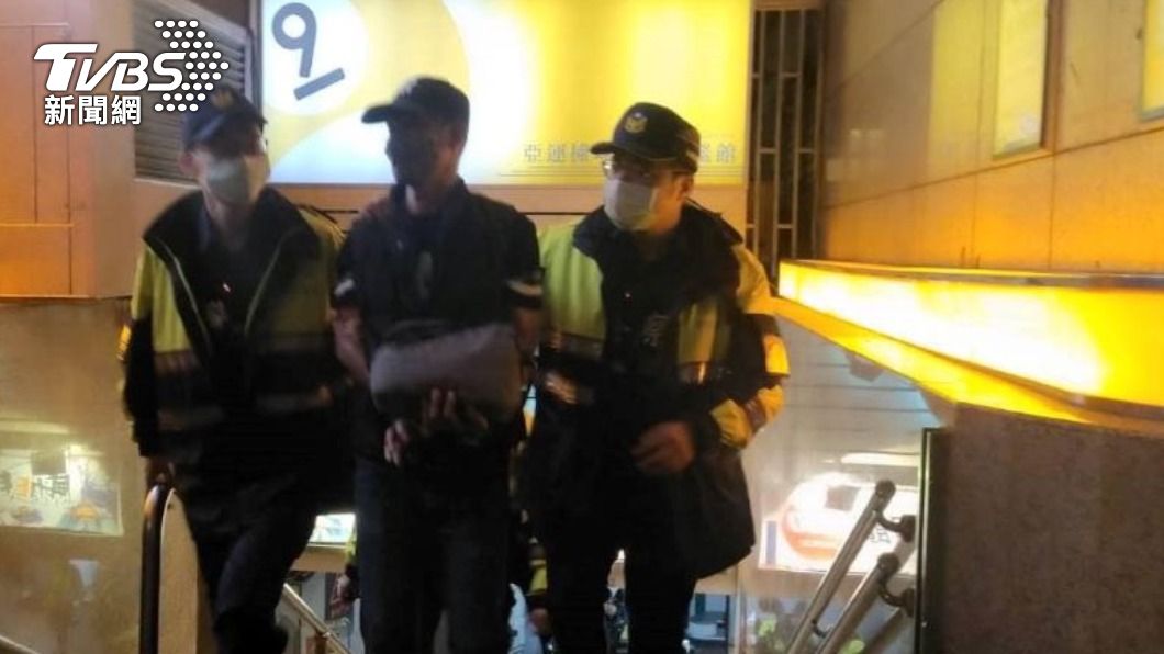 「你長這樣7歲?」通緝犯KTV躲臨檢 謊報兒身分證警秒戳破