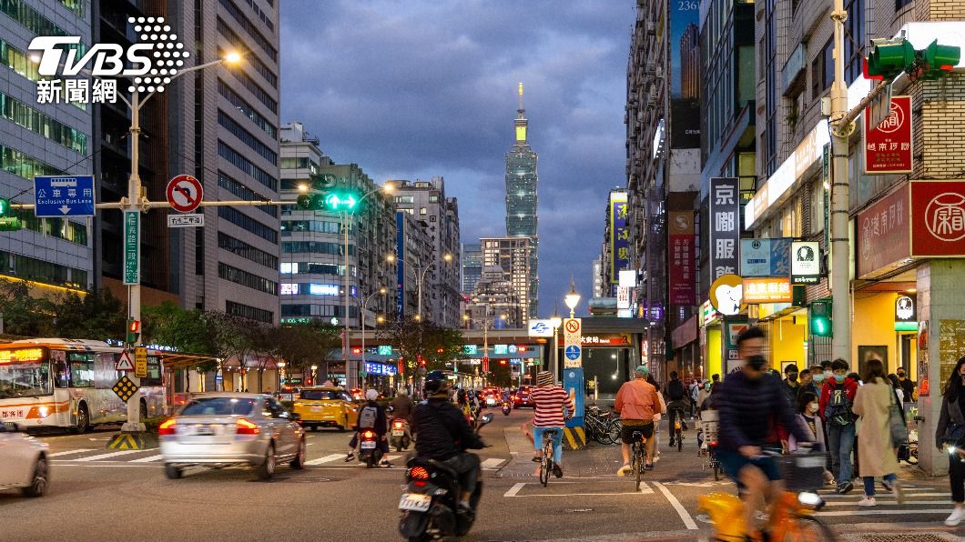 兩人約好8點見面還錢,但對方卻沒有出現。(示意圖/shutterstock 達志影像)