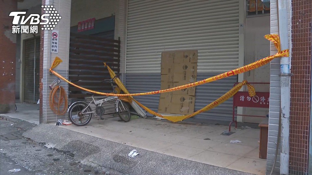 鄰居表示，以為附近有死老鼠。（圖／TVBS）
