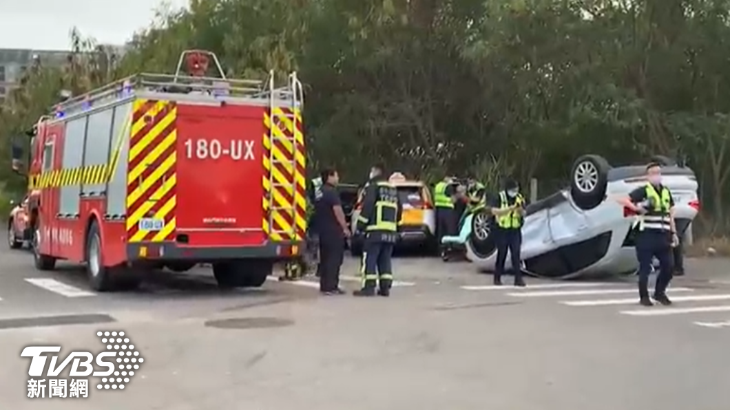 本次車禍7人受傷,其中有2男2女為長者。(圖/台中市消防局提供)