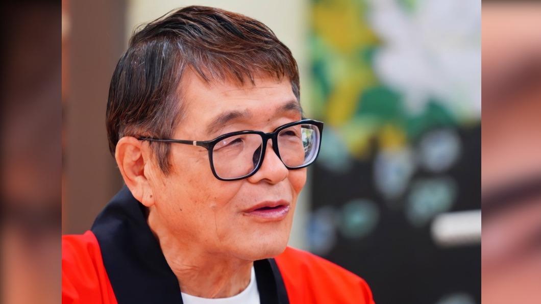 仲本工事一生致力演藝圈,是日本國民級諧星。(圖/翻攝自推特)