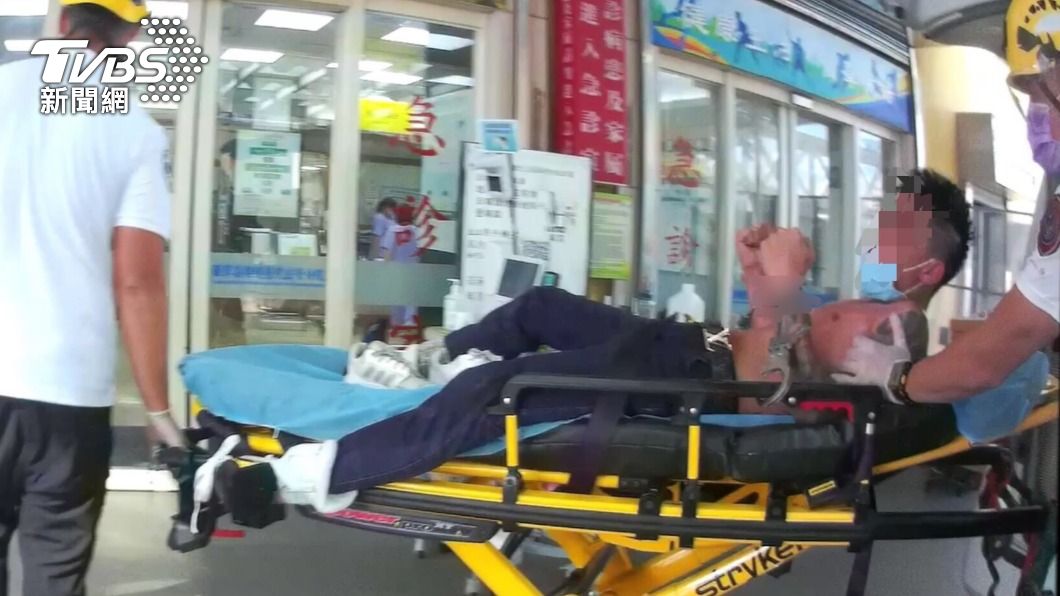 潘嫌遭強制戒護送醫。(圖/TVBS)