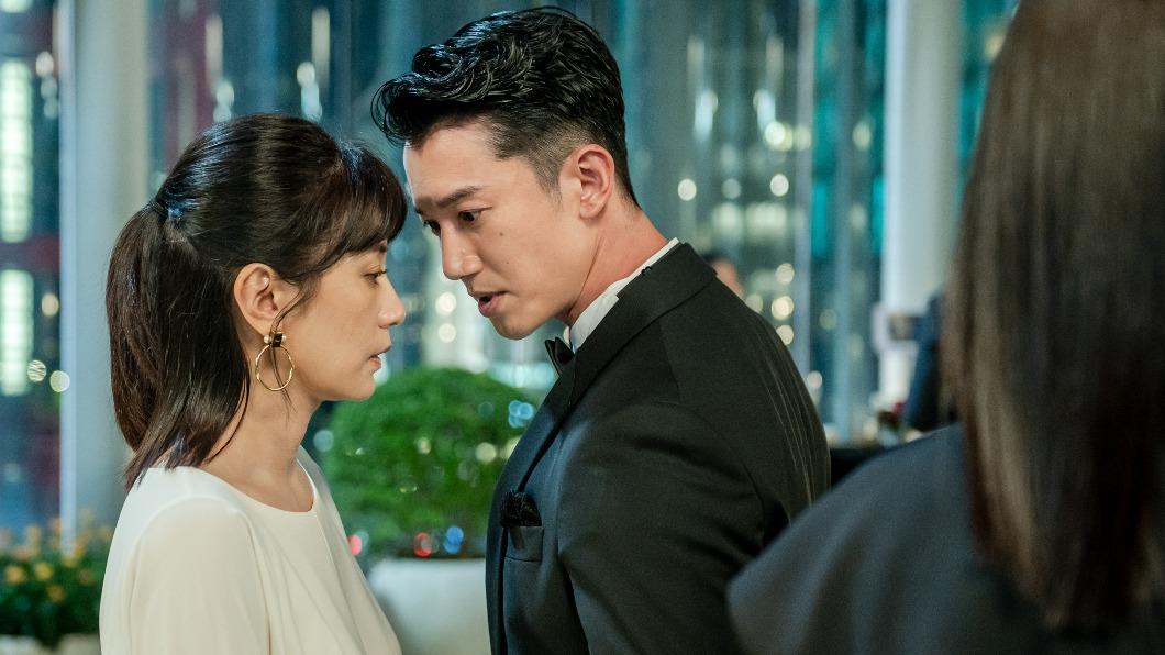 吳慷仁暴力對待百依百順的妻子賈靜雯。(圖/Netflix提供)