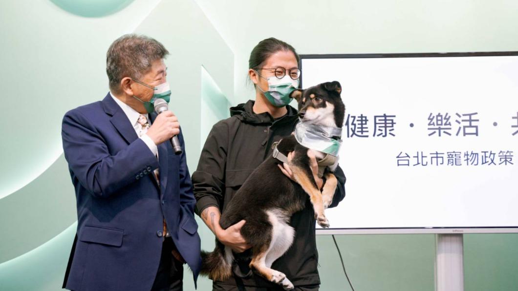 民進黨台北市長候選人陳時中今(20日)於競總舉行寵物政見記者會,提出「健康」、「樂活」、「共好」等3大面向政見內容。(圖/陳時中辦公室提供