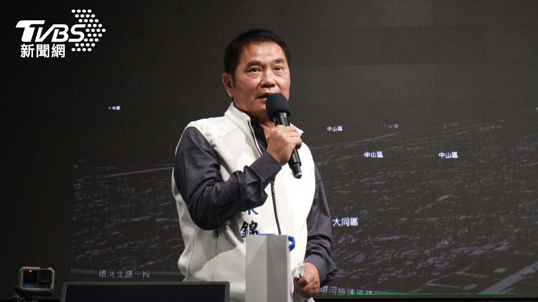 與柯P同台被問黑道背景　鍾東錦不悅：我聽起來很不舒服