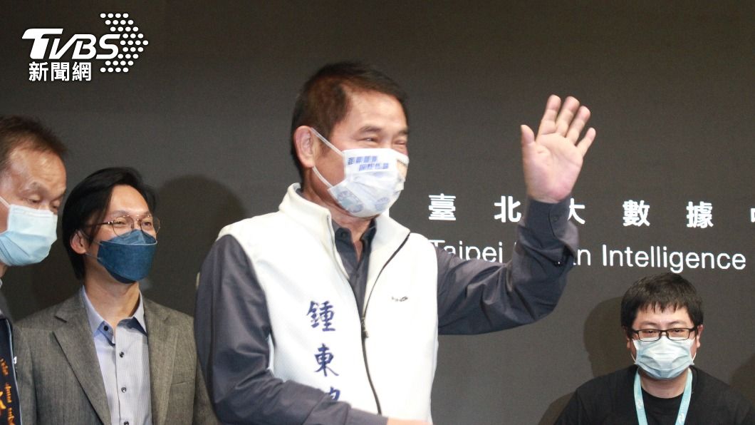 2度合體柯P加入民眾黨?鍾東錦搖搖手:沒這問題