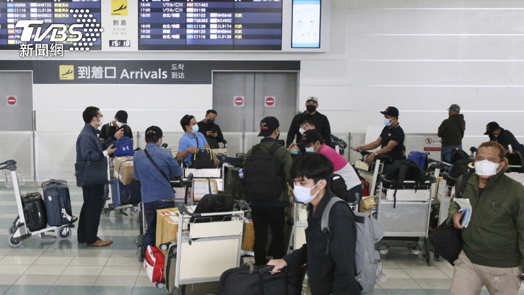 樂桃航空緊急宣布取消該名副機師接下來負責的2個航班一共造成349名旅客受到影響。（圖／達志影像美聯社）