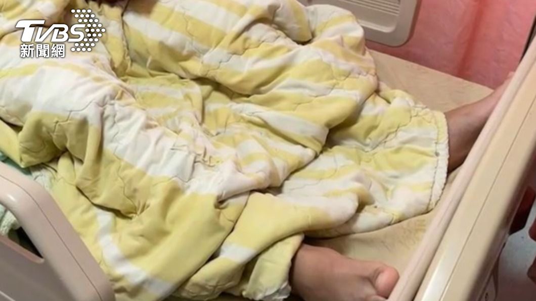 王友廷右大腿中彈，送醫治療後無生命危險。（圖／TVBS）