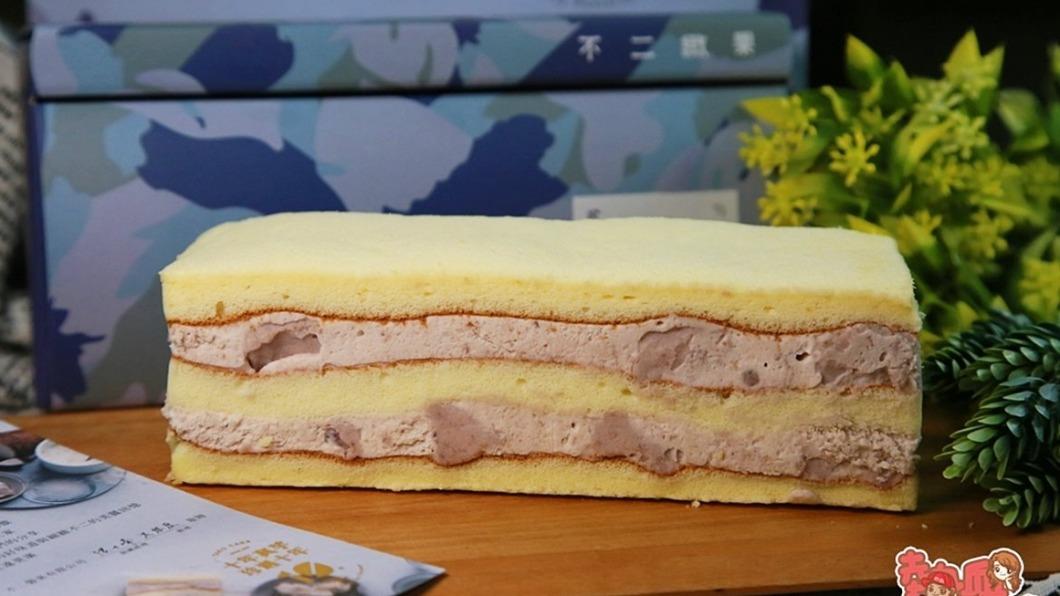 呼聲最高的真芋頭蛋糕（350元），是熱銷超過10年不敗甜品。（圖／熱血玩台南。跳躍新世界提供）